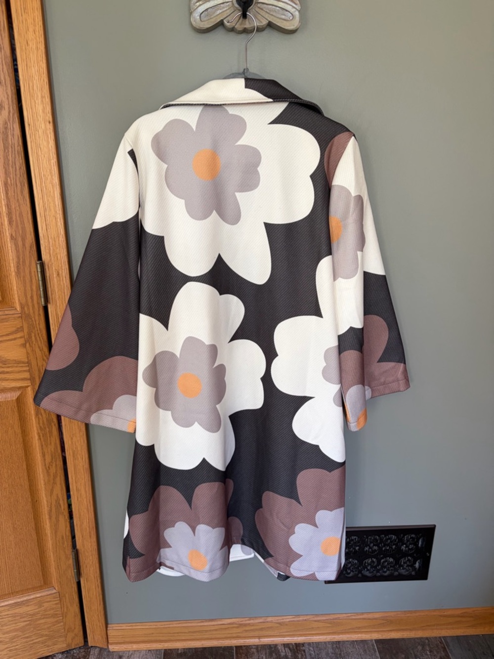 DAVI & DANI Floral Print Coat in Beige, White & Brown Size M - Picture 3 of 7